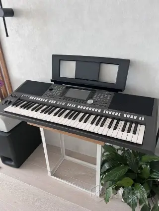 Синтезатор Yamaha psr-s970