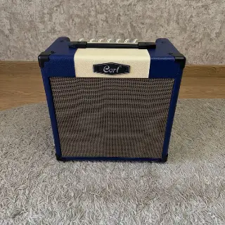 Комбик cort cm15r blue комбо усилитель
