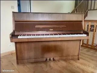 Чешское пианино Rosler, трехпедальное