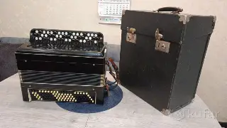 баян