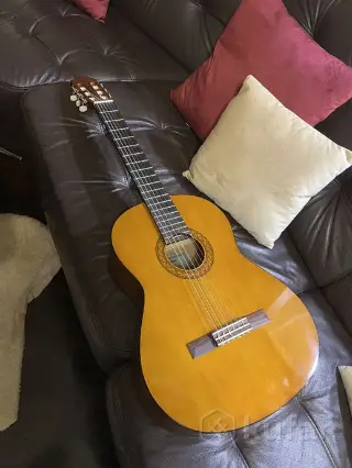 Гитара Yamaha c40 +чехол