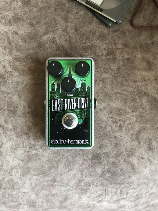 Electro Harmonix East River Drive