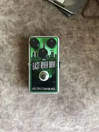 Electro Harmonix East River Drive