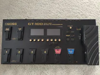 Boss GT100 процессор эффектов для электрогитары