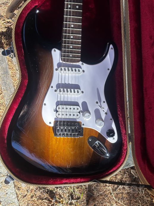 Электрогитара Squier Stratocaster hss — фото 4