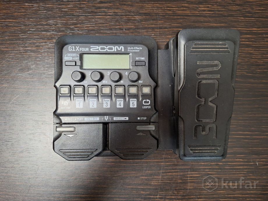Гитарный процессор Zoom G1X Four