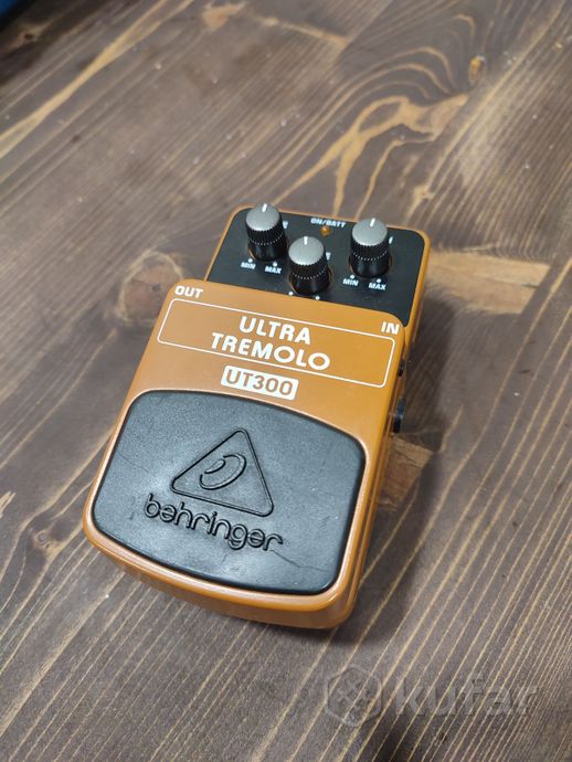 Педаль Behringer Ultra Tremolo UT300 — фото 2