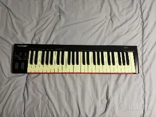 MIDI клавиатура Nektar SE49