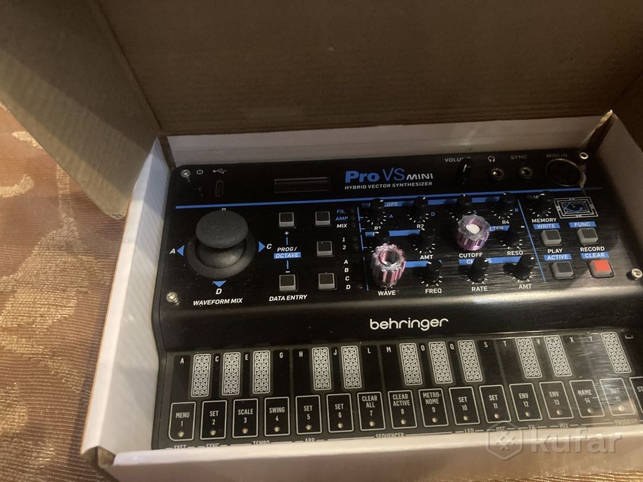 Behringer PRO VS MINI Синтезатор — фото 2