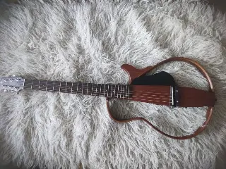 электроакустическая гитара YAMAHA SLG200NT