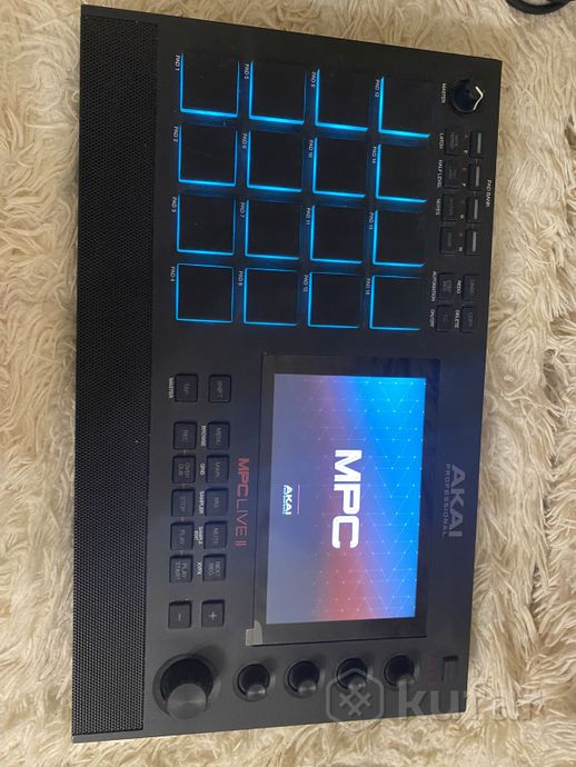AKAI MPC LIVE 2 — фото 1