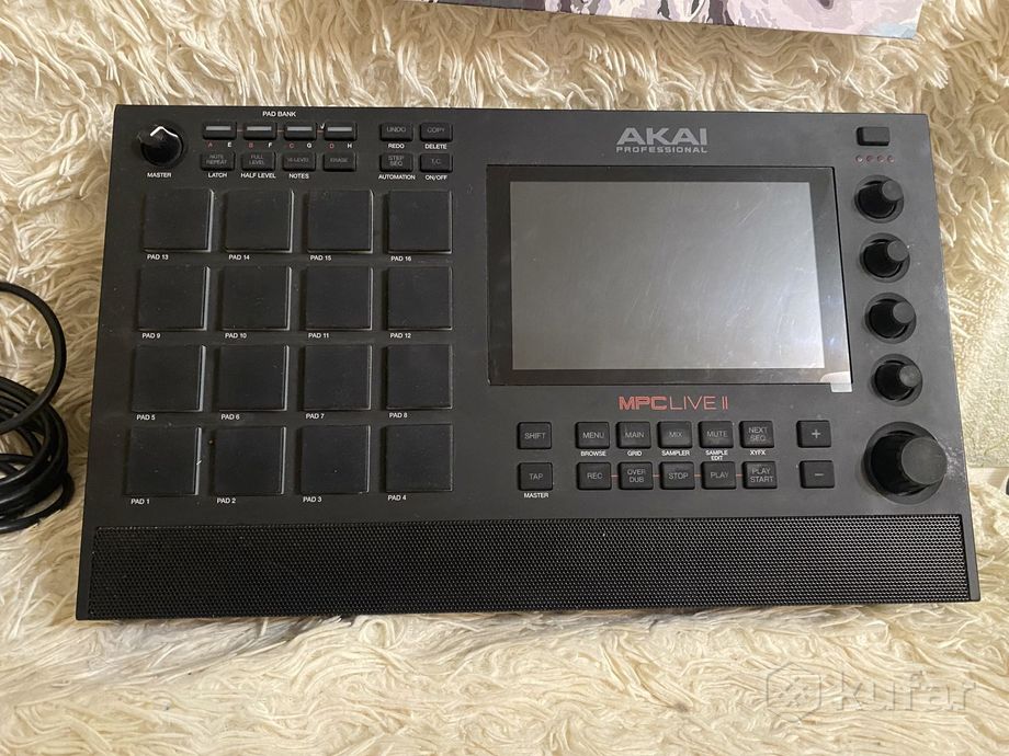 AKAI MPC LIVE 2 — фото 2