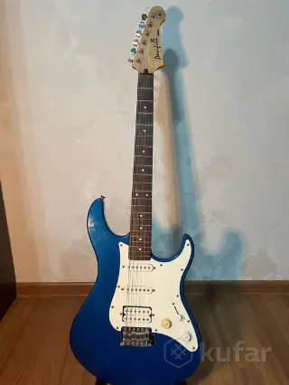 Электрогитара Yamaha Pacifica 012