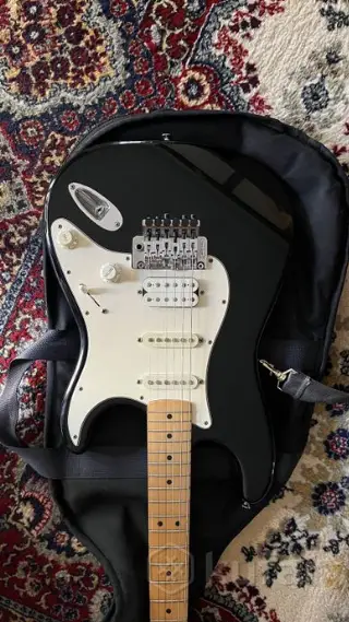 Электрогитара Fender Stratocaster HSS Floyd Rose