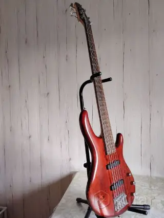 Бас гитара Cort Action Bass V