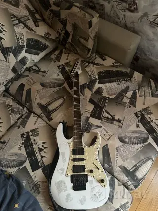 Электрогитара Ibanez rg350dx и комбик