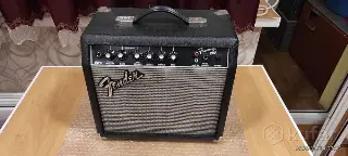 Гитарный комбоусилитель Fender Frontman 15G