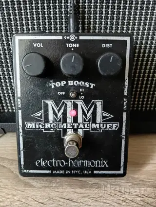 Педаль Electro-Harmonix Micro Metal Muff + блок