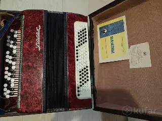 Баян ''Уголёк''