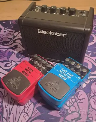 Комбик Blackstar Fly 3 + 2 педали Behringer