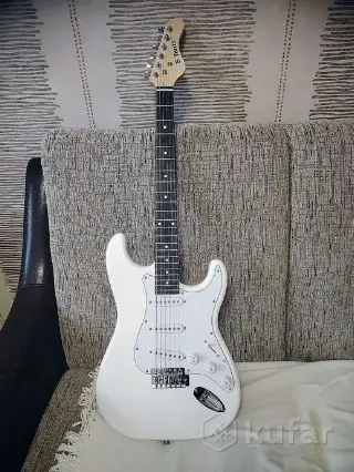 Terris Strat 100% новый, в коробке и плёнках