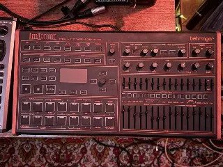 Драм-машина Behringer LM DRUM