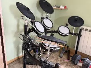 Электронная ударная установка NUX DM-7X