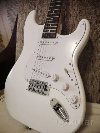 Terris Strat 100-% новый, в коробке и плёнках