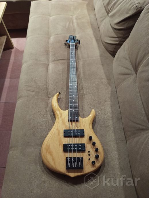 Бас-гитара Sire Marcus Miller M5 — фото 1