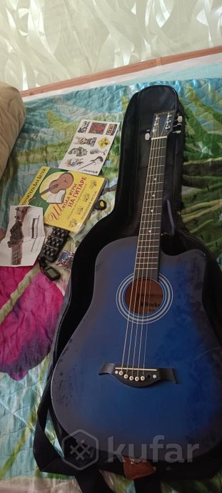 Акустическая гитара — фото 1