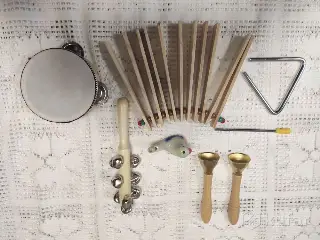 Музыкальные разные шумовые инструменты