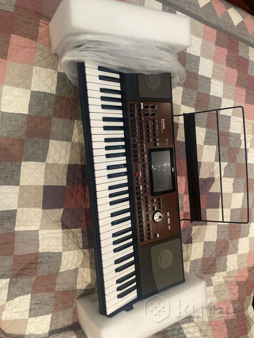 Профессиональный синтезатор KORG Pa 700 — фото 1