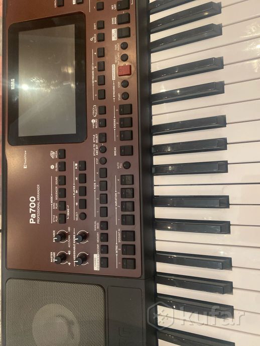 Профессиональный синтезатор KORG Pa 700 — фото 4