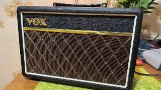 Гитарный комбоусилитель Vox Pathfinder 10 (б/у)