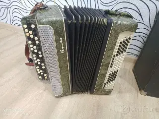 Баян