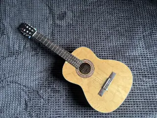 Классическая гитара Hohner