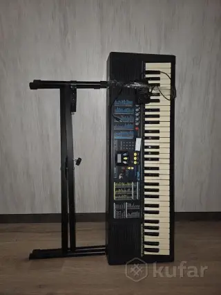 Продам синтезатор