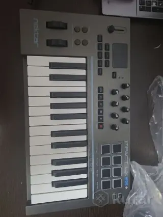 миди-клавиатура Nektar Impact LX25+