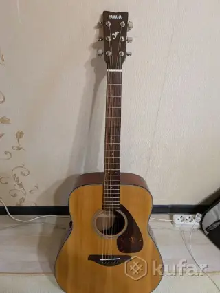 Акустическая гитара Yamaha FG700S струны D'Addario