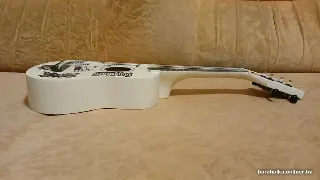 Продам укулелю.