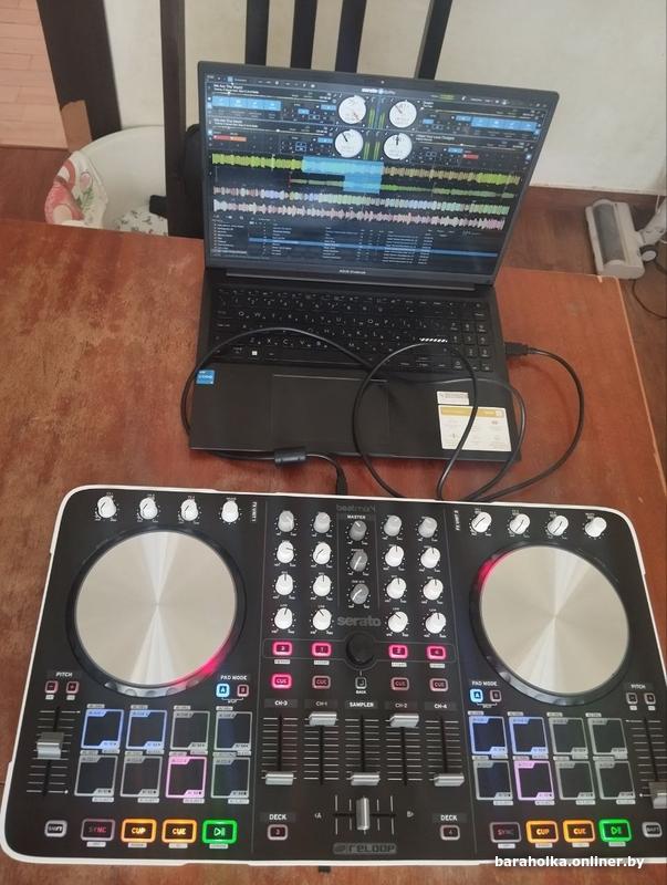 DJ-контроллер Reloop Beatmix 4 + Пожизненная Serato DJ Pro — фото 6
