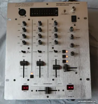 Микшер для музыки Behringer DX626