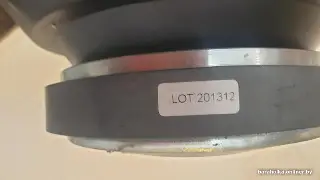 мощный 12" динамик с дефектом