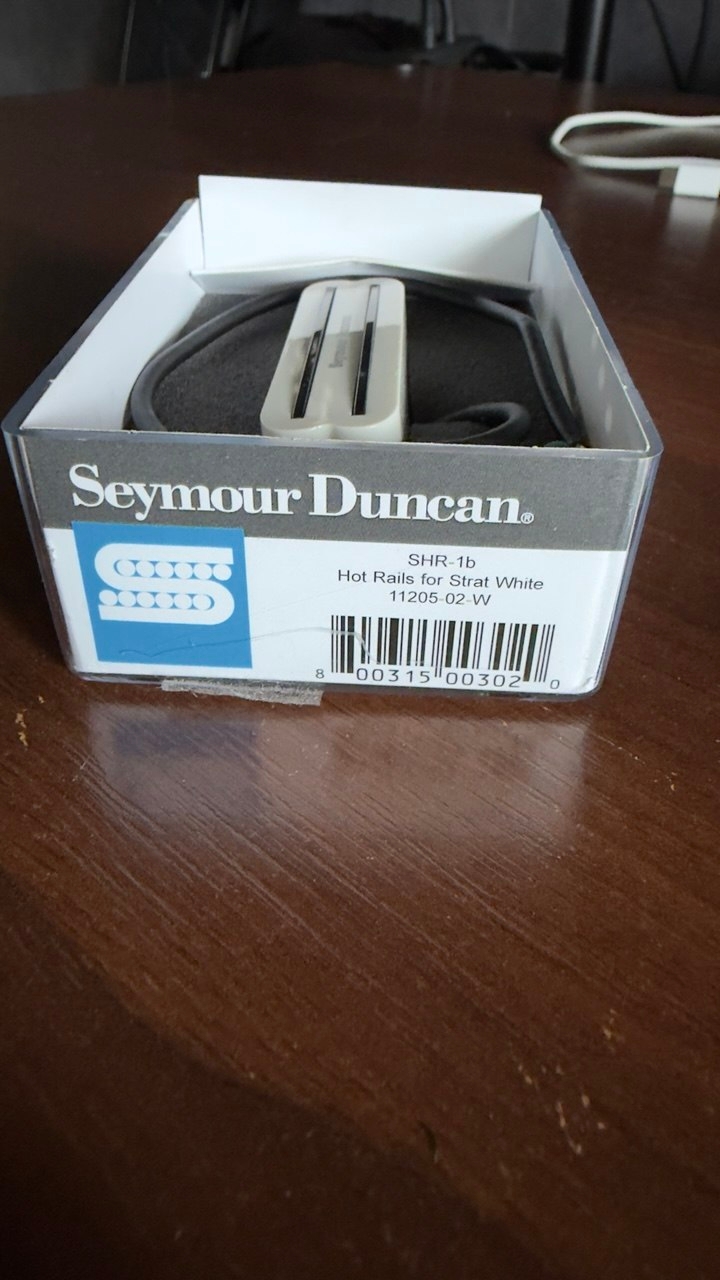 Характеристики Seymour Duncan SHR-1b Hot Rails for Strat White — фото 5