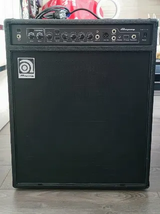 Басовый комбик Ampeg BA-115 v2