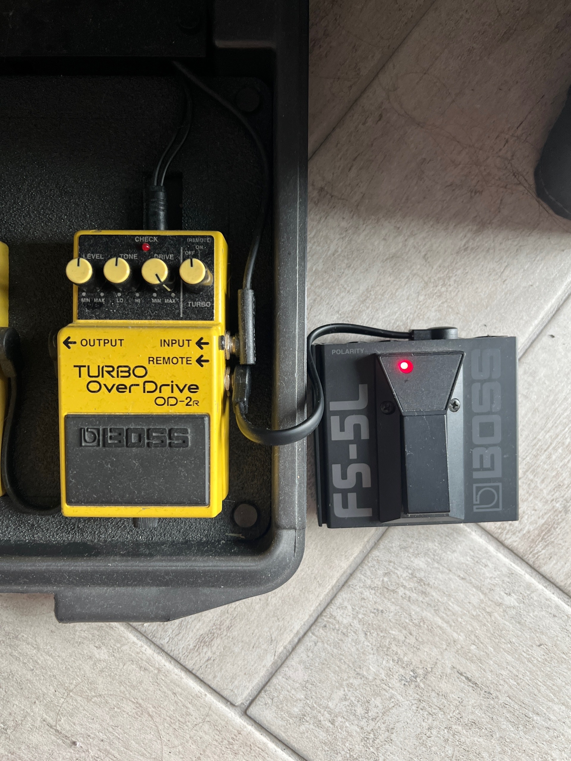 Продам футсвич Boss FS-5L. Сделан в январе 2004 года, состояние 10/10 как технически, так и косметически. Отлично подойдёт для педалей вроде Boss DS-2/OD-2r/SD- — фото 3