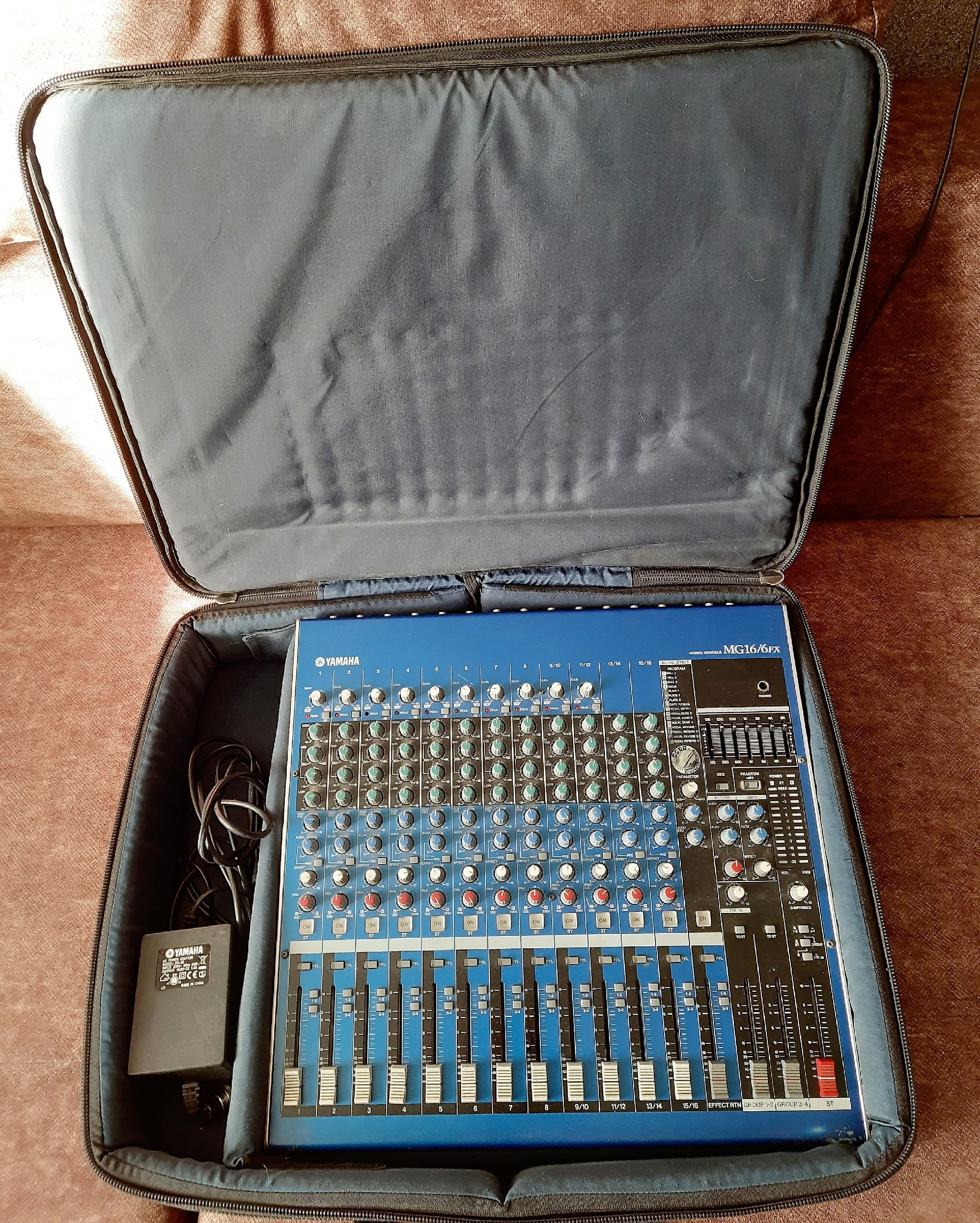 Yamaha 16/6 FX ТОРГ Микшерный пульт Микшер — фото 8