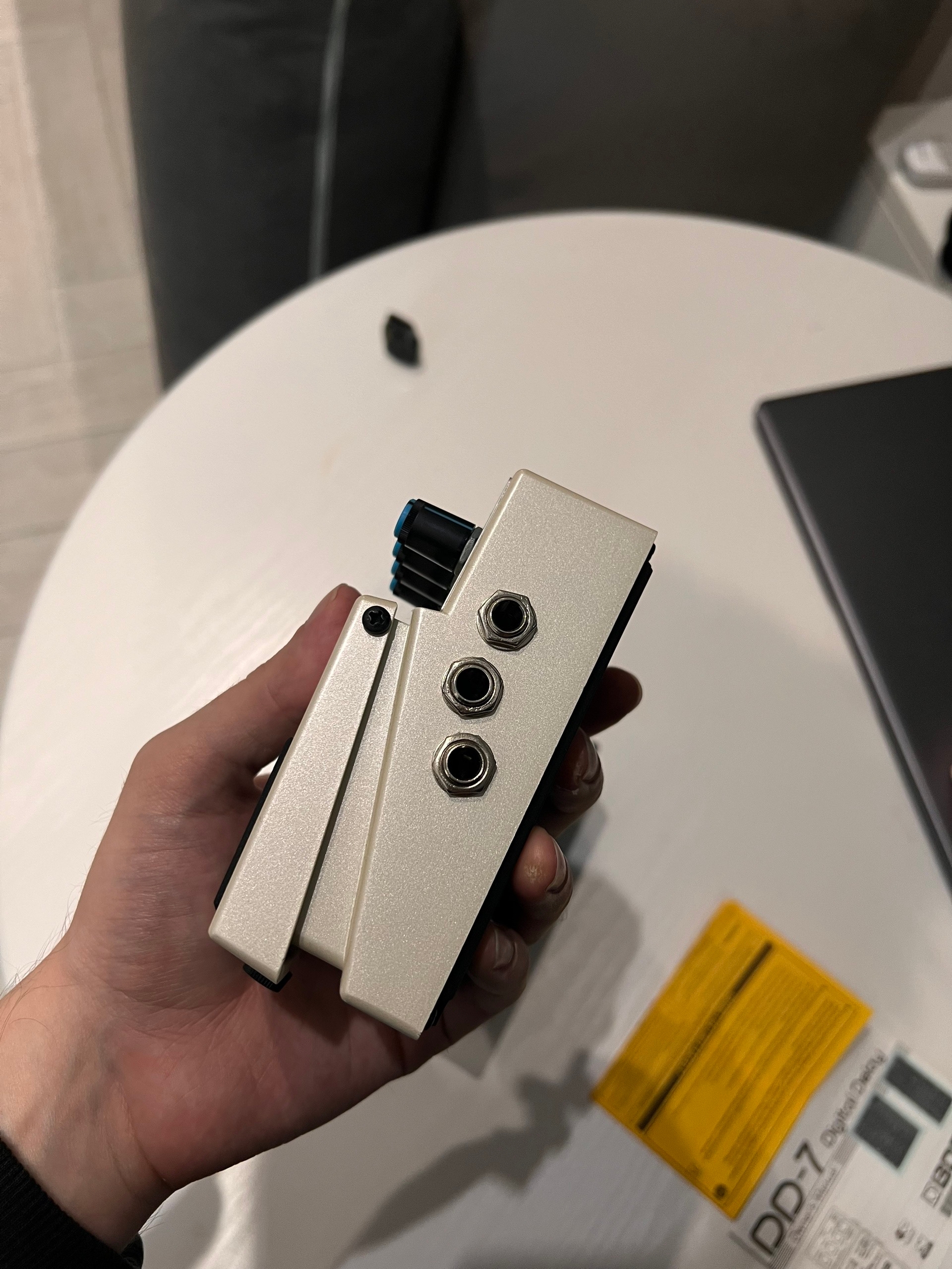 Продам Boss DD-7. Изготовлена в 2016 году, техническое и косметическое состояние 10/10 для своих лет. Всё работает как часики, куча полезных и интересных фич вк — фото 4