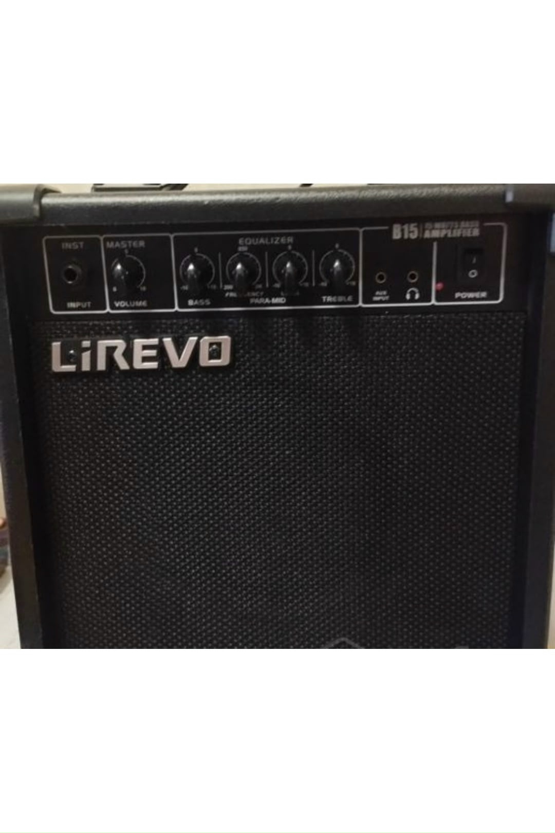 Продам отличный басовый комбоусилитель LiRevo 15 ватт в идеальном состоянии. Мало кто знает, но бренд LiRevo принадлежит фабрике ACME, которая производит премиа